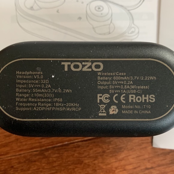 Wireless waterproof earbuds — worn twice - Picture 5 of 5